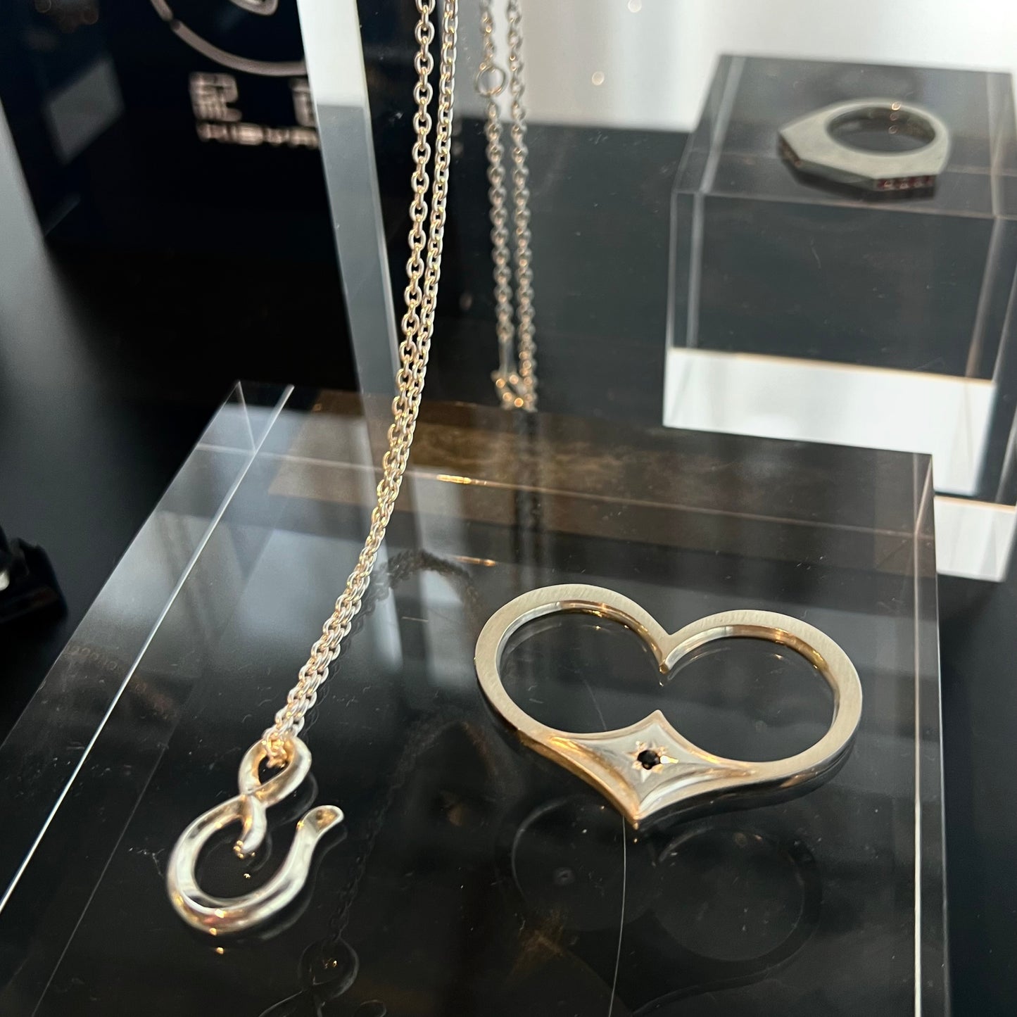 ANCHOR HOOK • Pendant